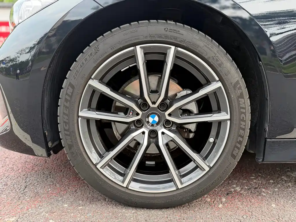BMW 3 Series 2023 — фото 15
