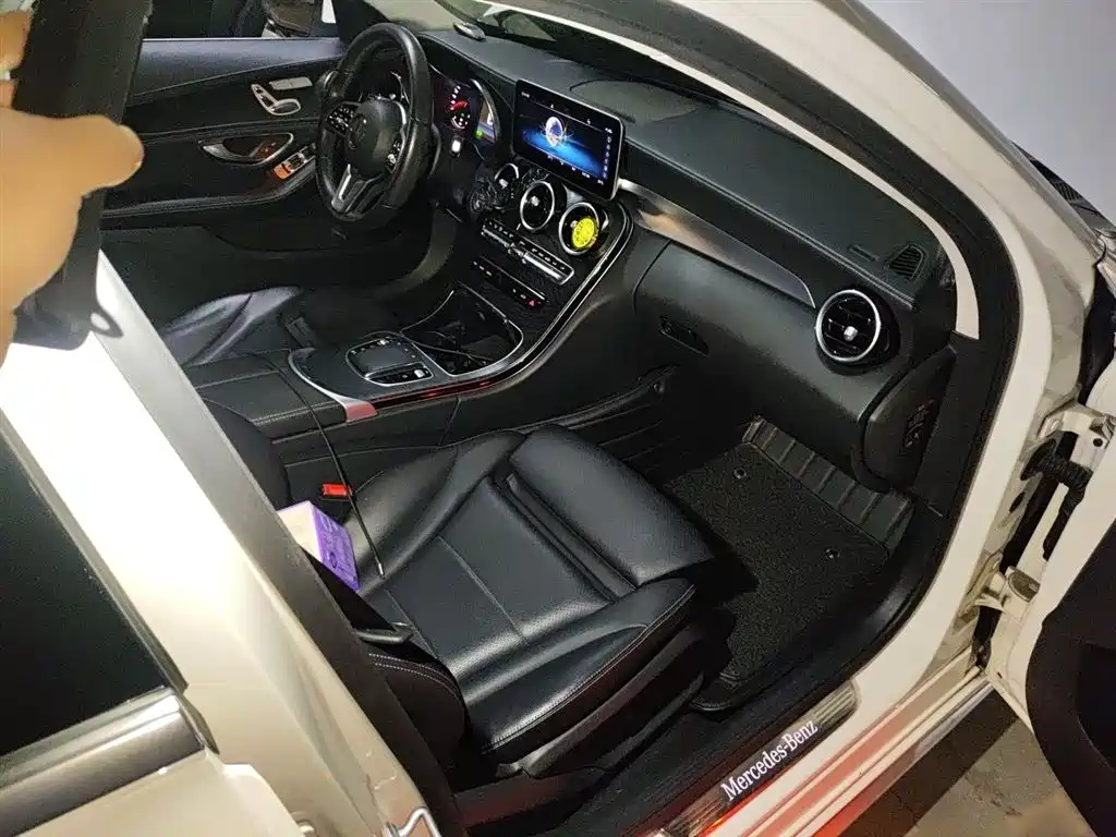 Mercedes-Benz C-Class 2019 — фото 20