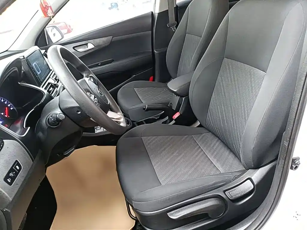 Kia Forte 2021 — фото 15