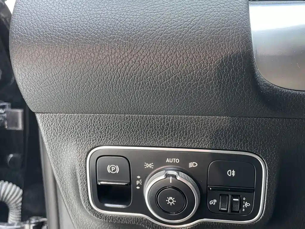 Mercedes-Benz GLB 2021 — фото 15