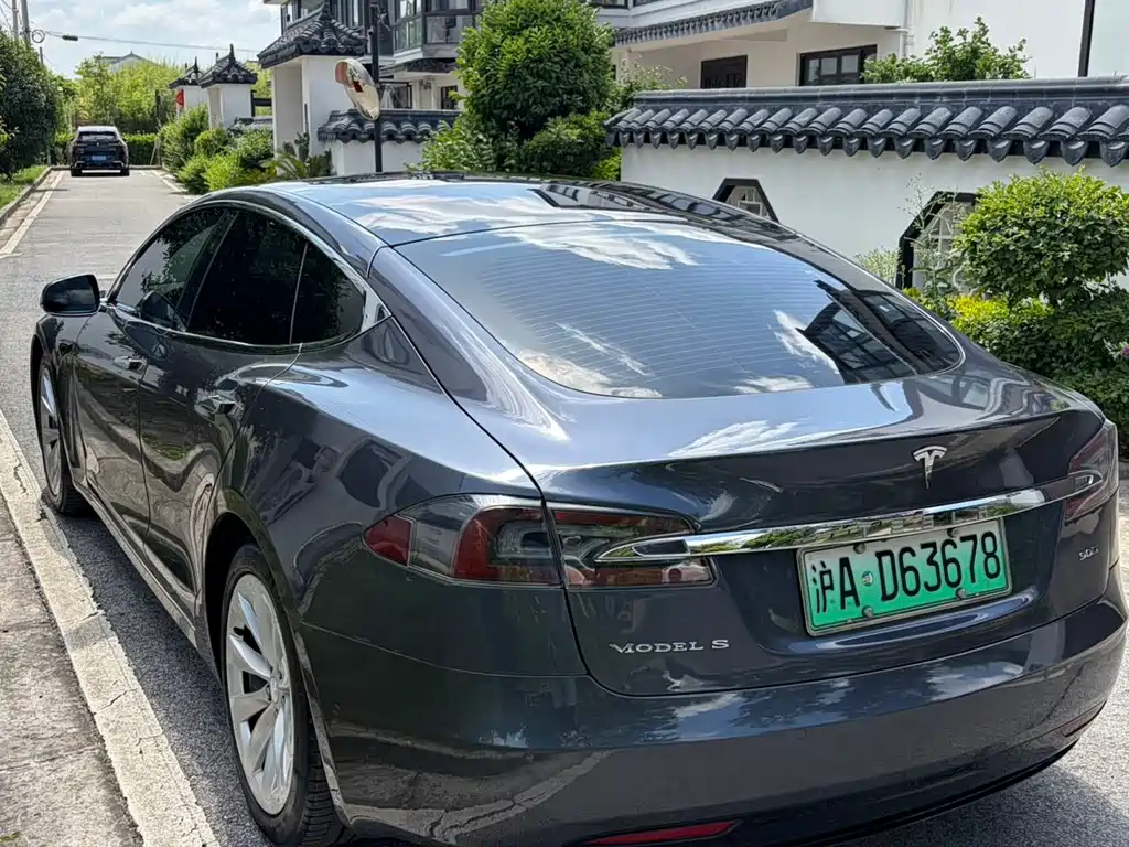 Tesla Model S 2017 — фото 7