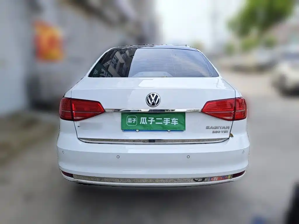 Volkswagen Sagitar 2019