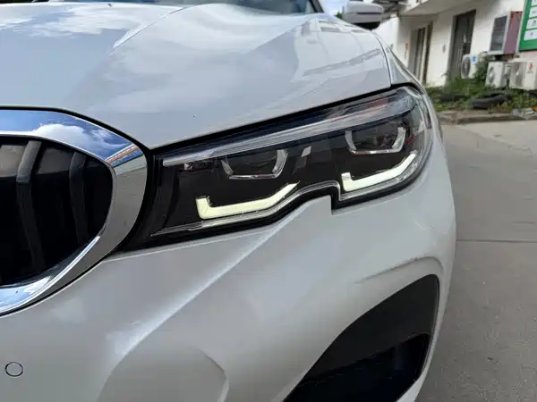 BMW 3 Series 2021