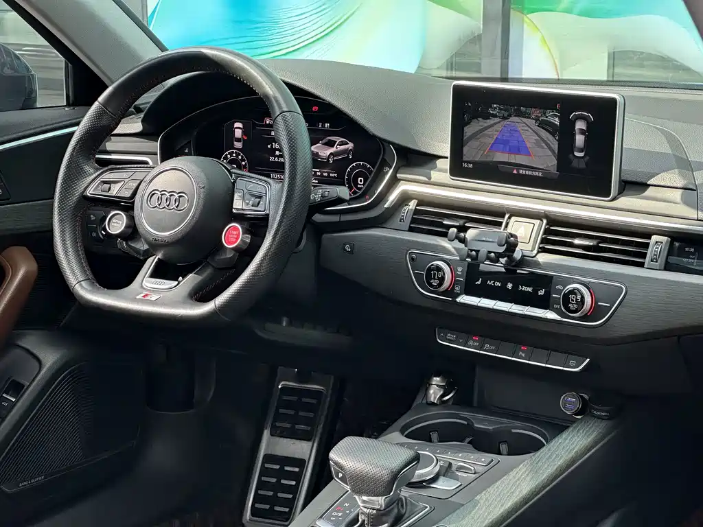 Audi A4L 2018 — фото 14