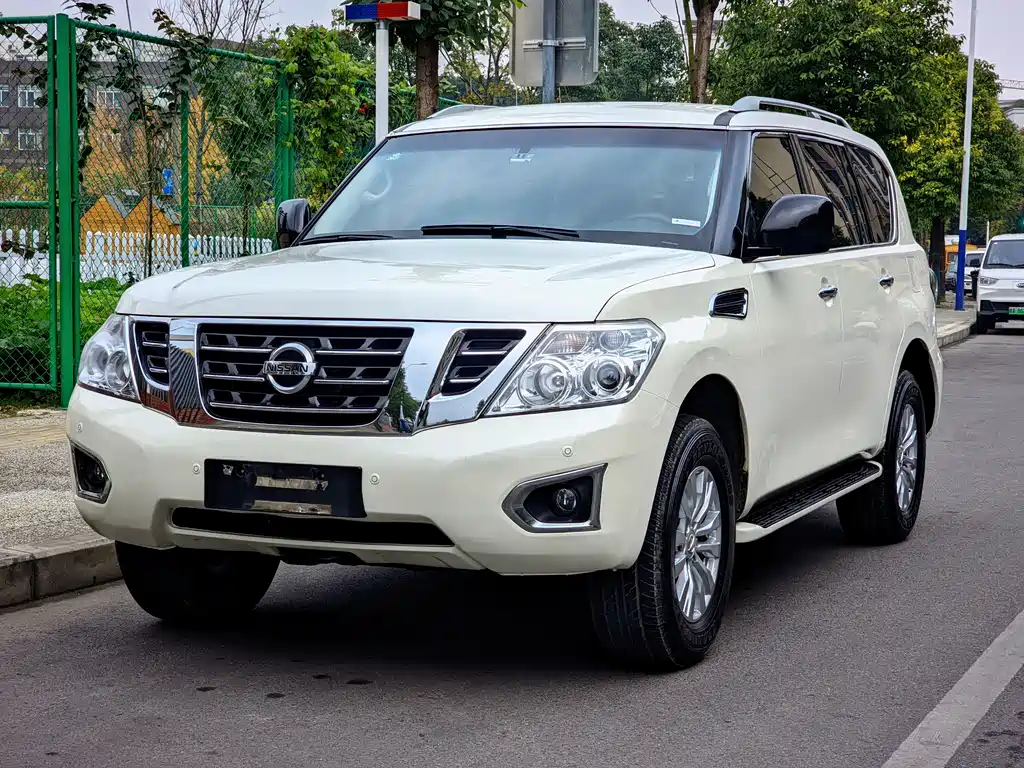 Nissan Patrol 2017 — фото 1