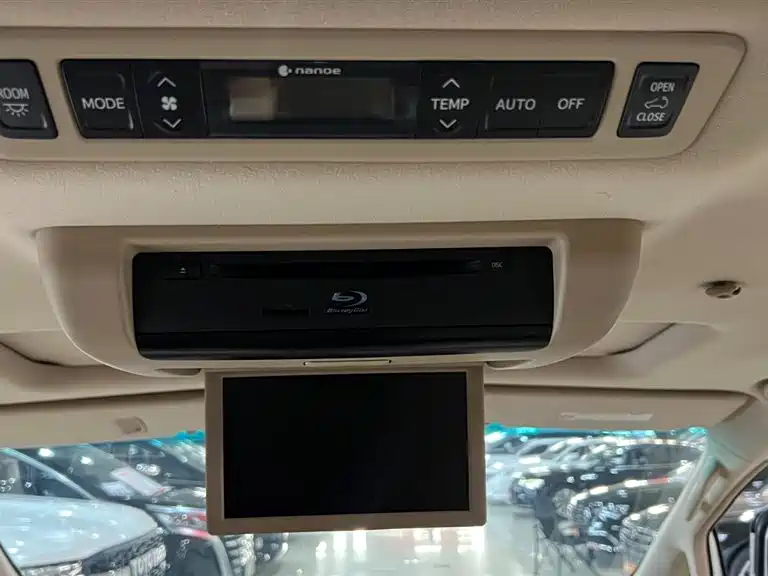 Toyota Alphard 2016 — фото 14