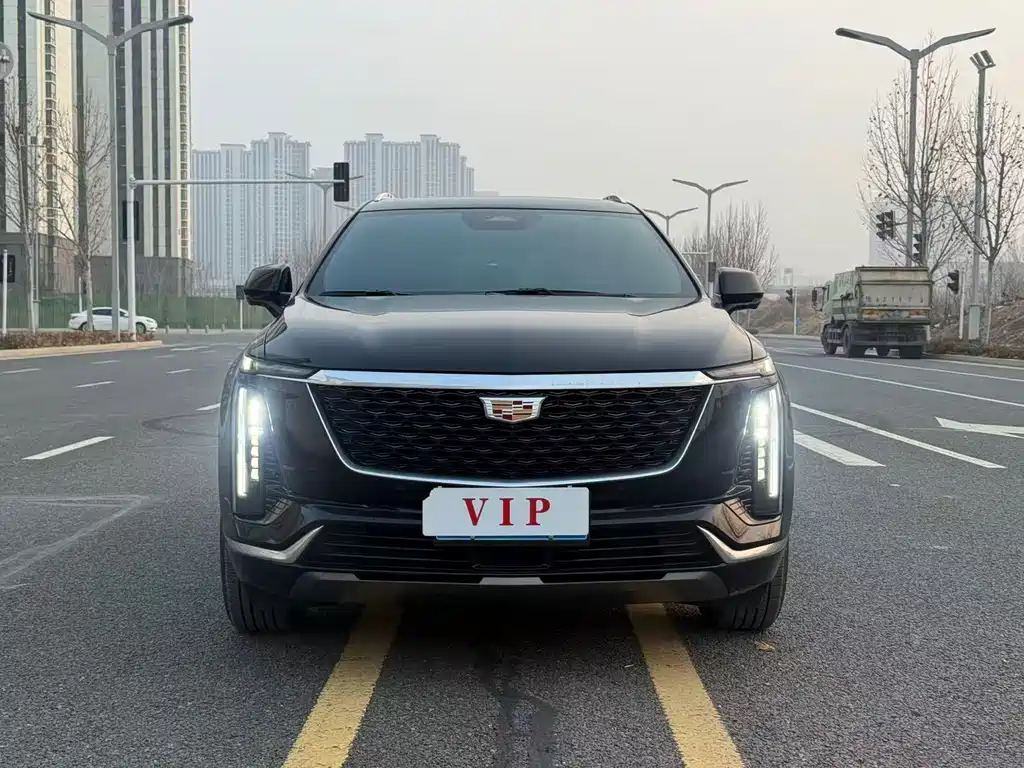Cadillac XT5 2025 — фото 2