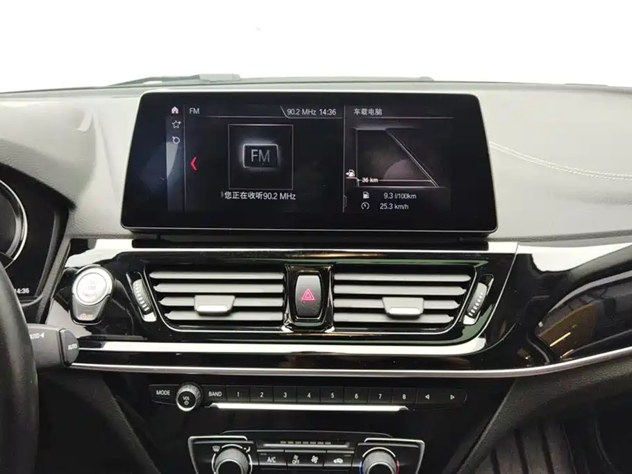 BMW 1 Series 2021 — фото 13