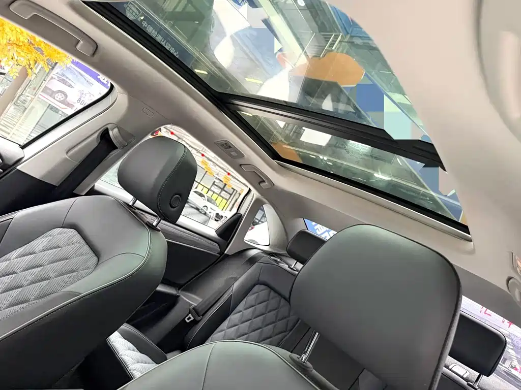 Volkswagen Sagitar 2022
