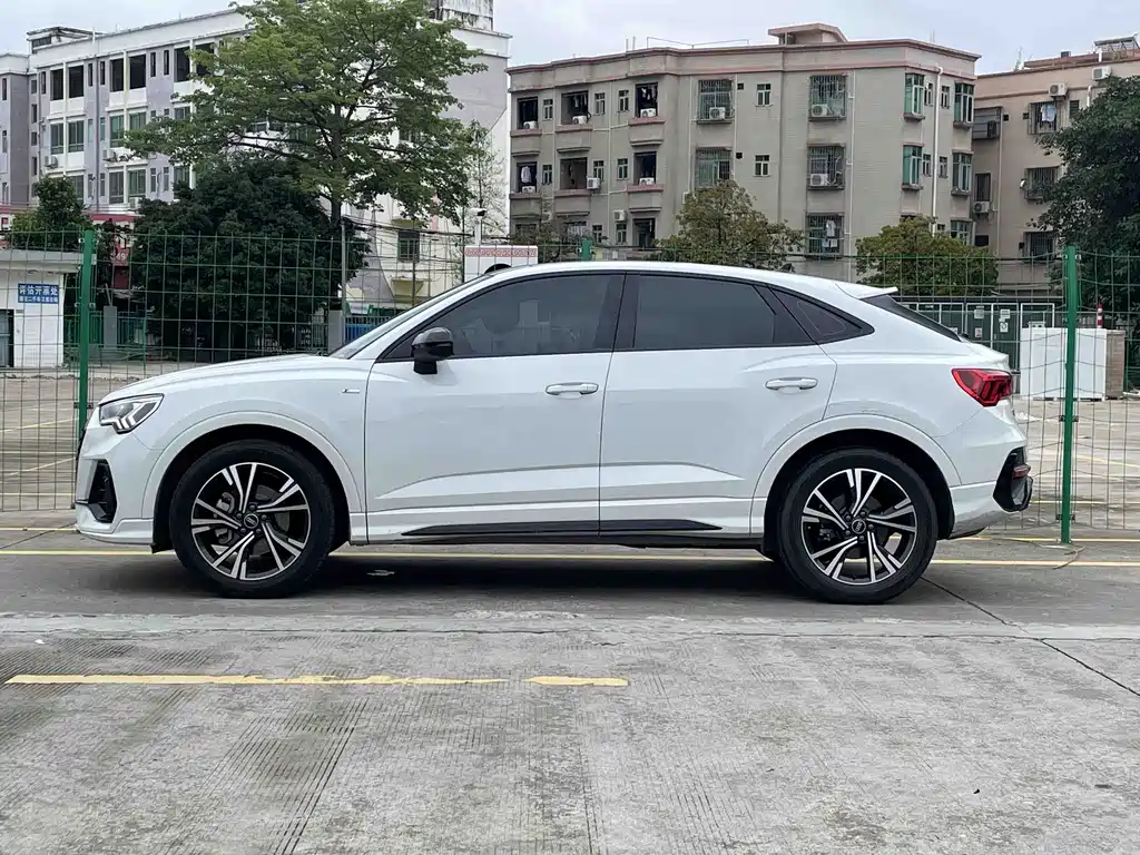 Audi Q3 Sportback 2022 — фото 3