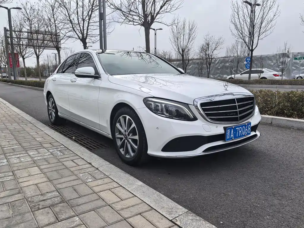 Mercedes-Benz C-Class 2020 — фото 3