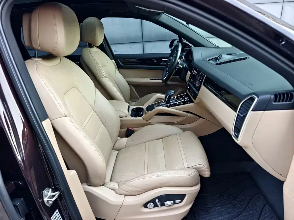 Porsche Cayenne 2018 — фото 13