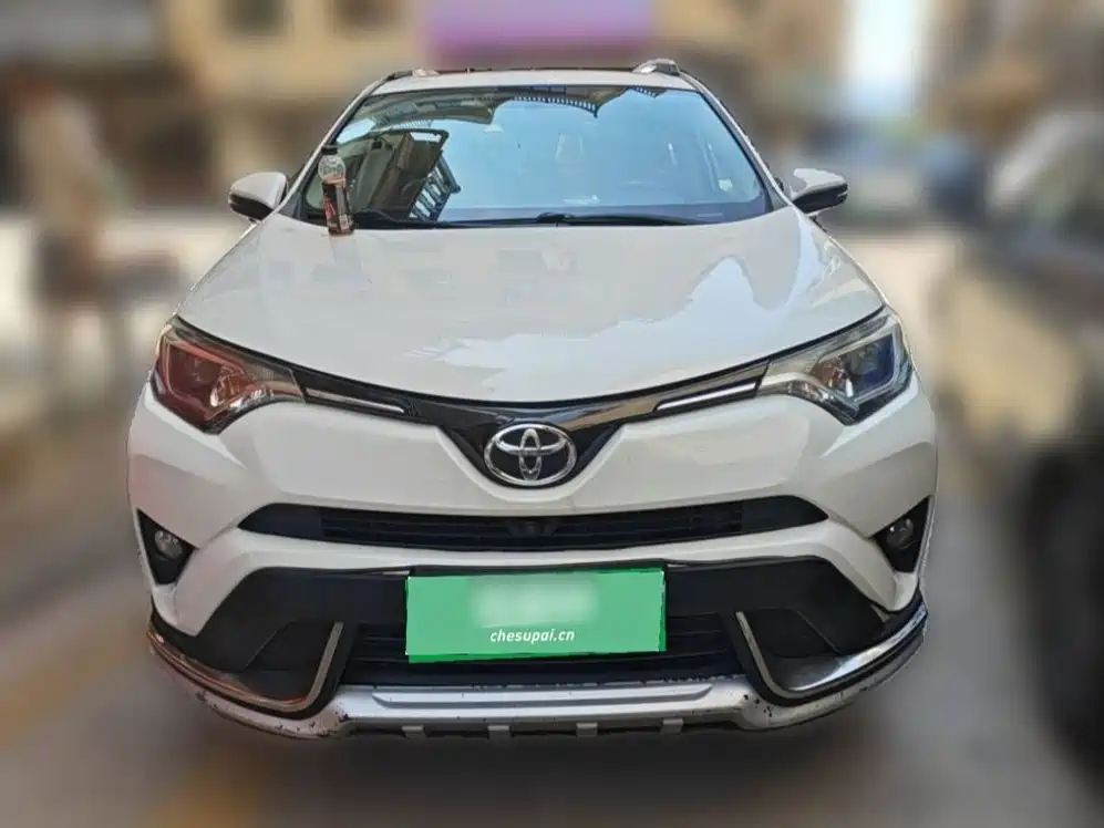 Toyota RAV4 2018 — фото 25