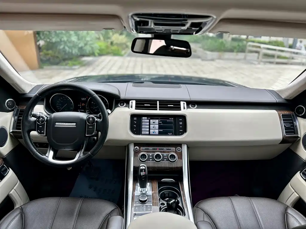 Land Rover Range Rover Sport 2015 — фото 11
