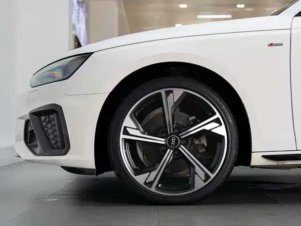 Audi A4L 2023