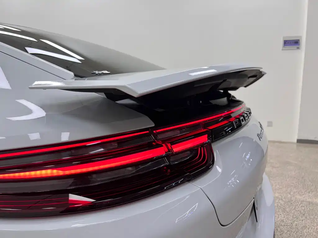 Porsche Panamera 2017 — фото 9
