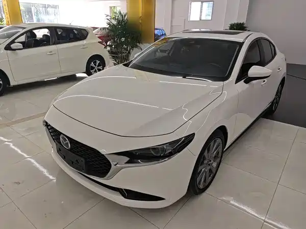 Mazda 3 Axela 2023