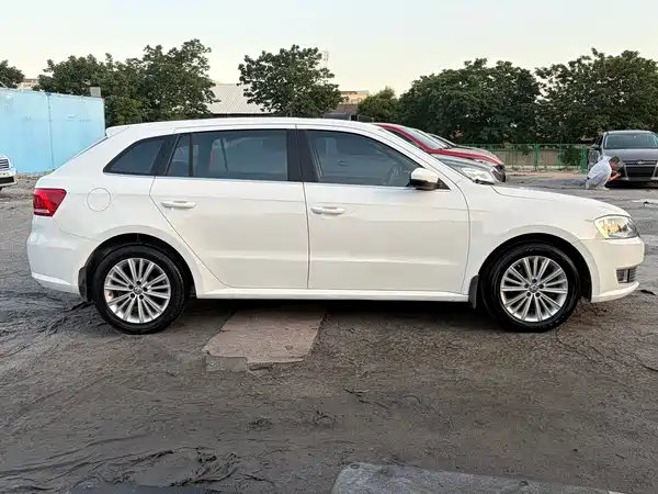 Volkswagen Gran Lavida 2013