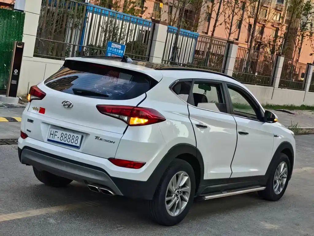 Hyundai Tucson 2017 — фото 8
