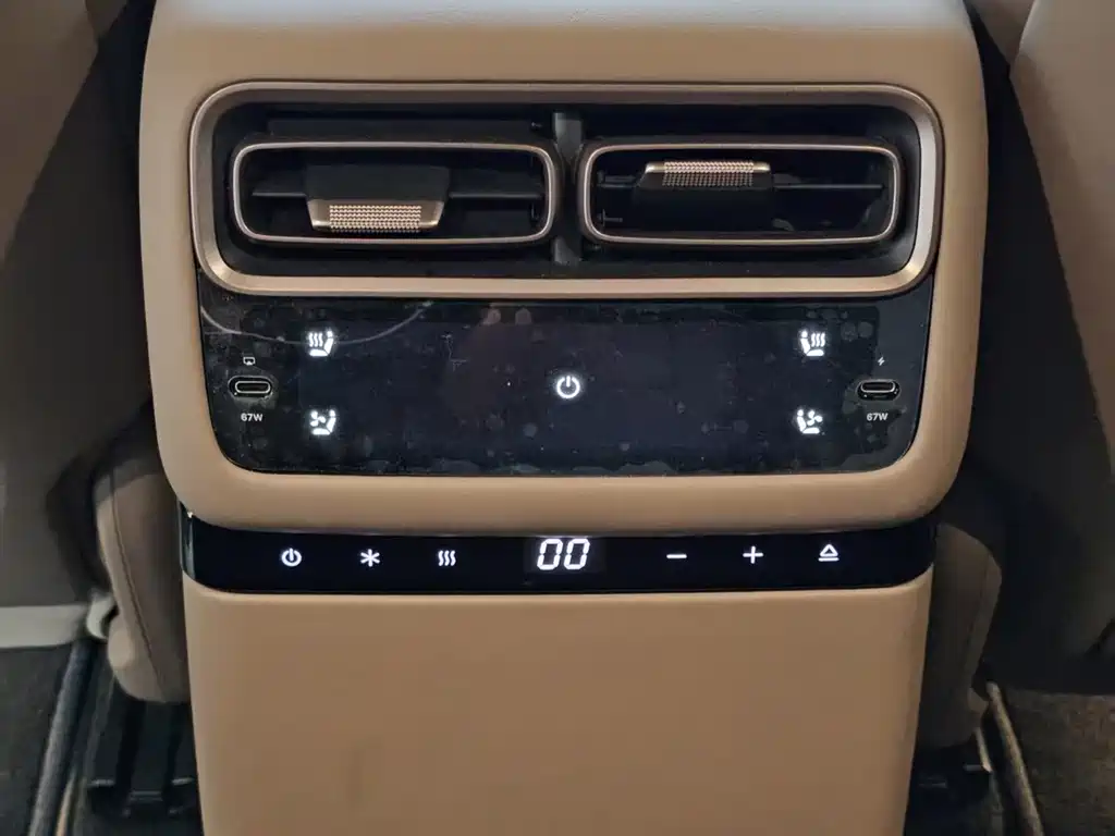 Li Auto i6 2026 — фото 13