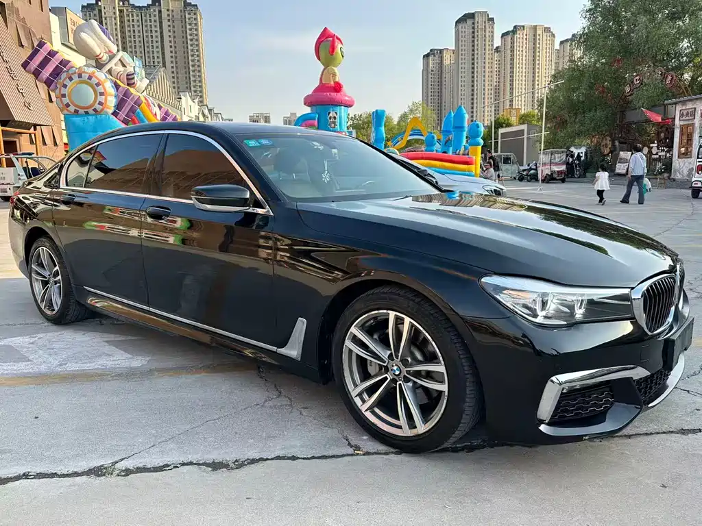 BMW 7 Series 2018 — фото 3