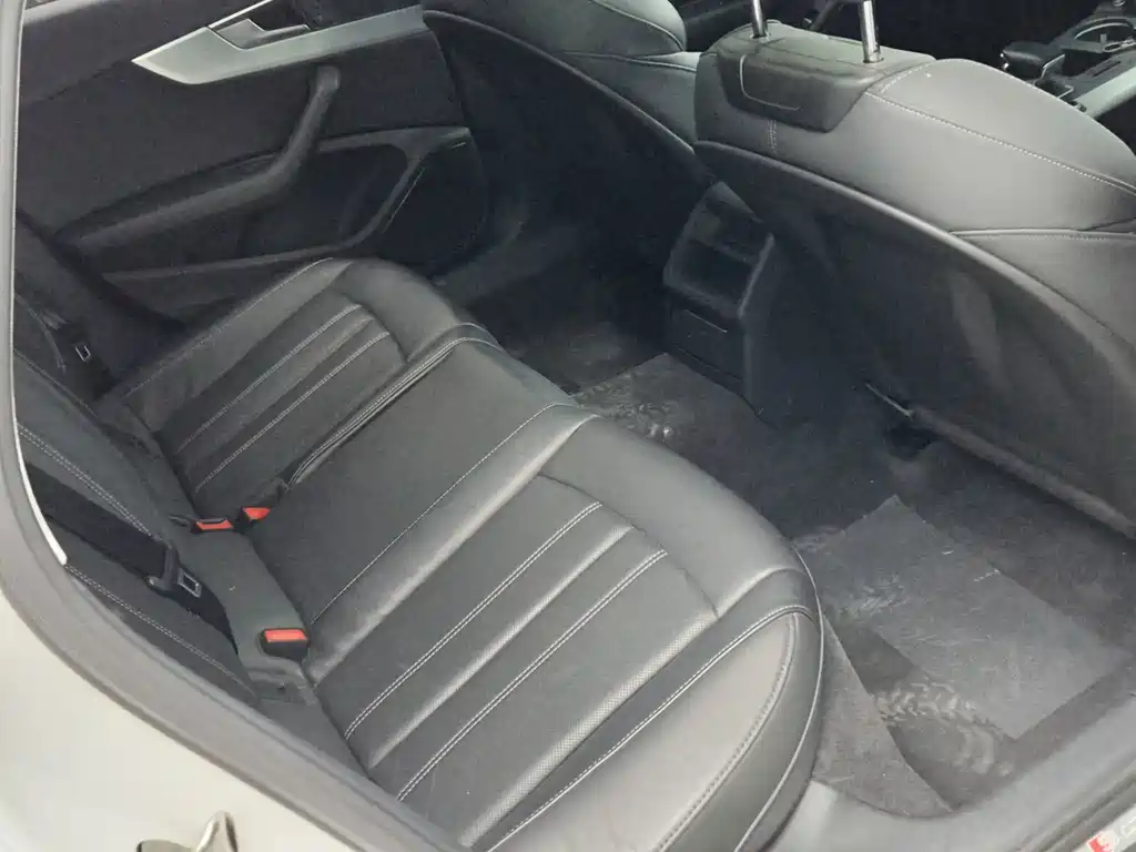 Audi A4L 2022