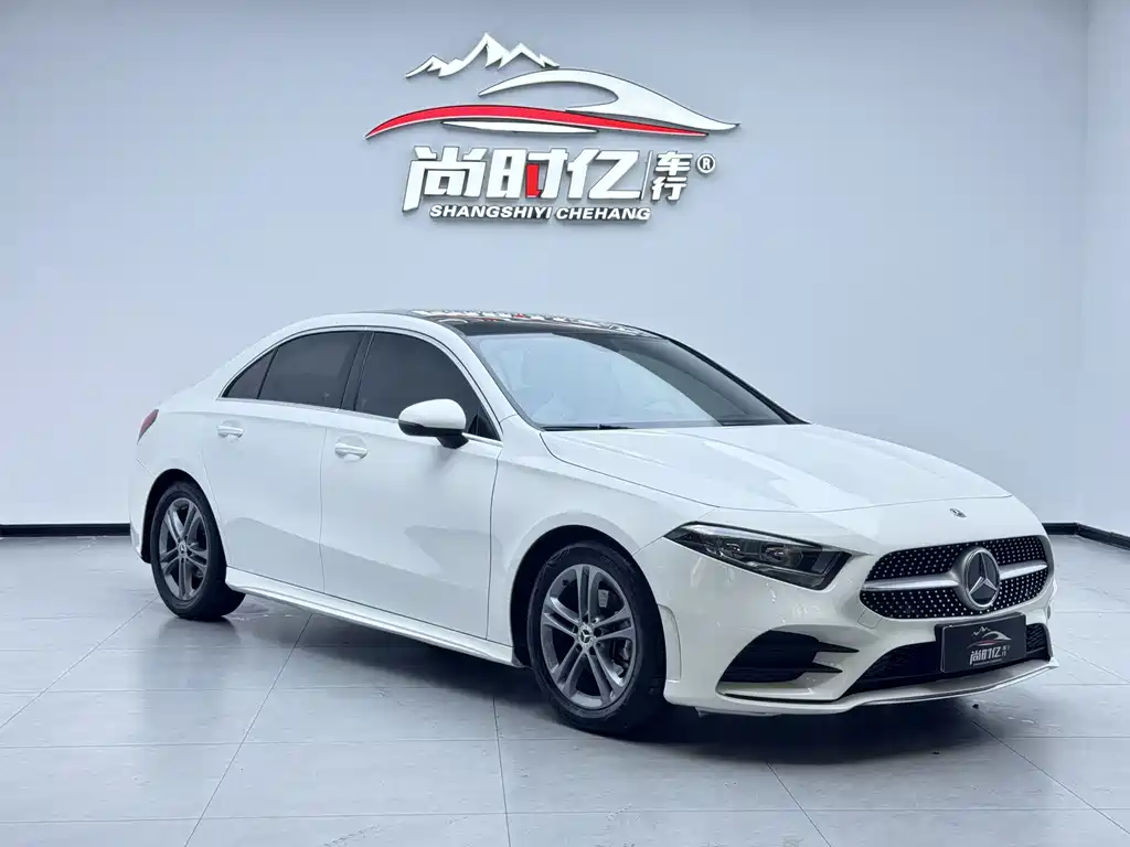 Mercedes-Benz A-Class 2021 — фото 3