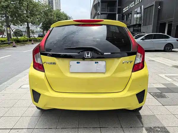 Honda Fit 2015