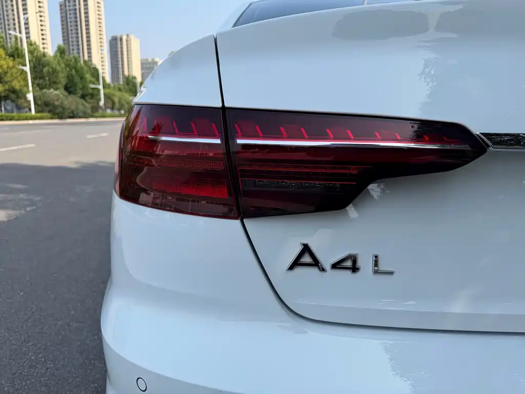 Audi A4L 2020 — фото 19