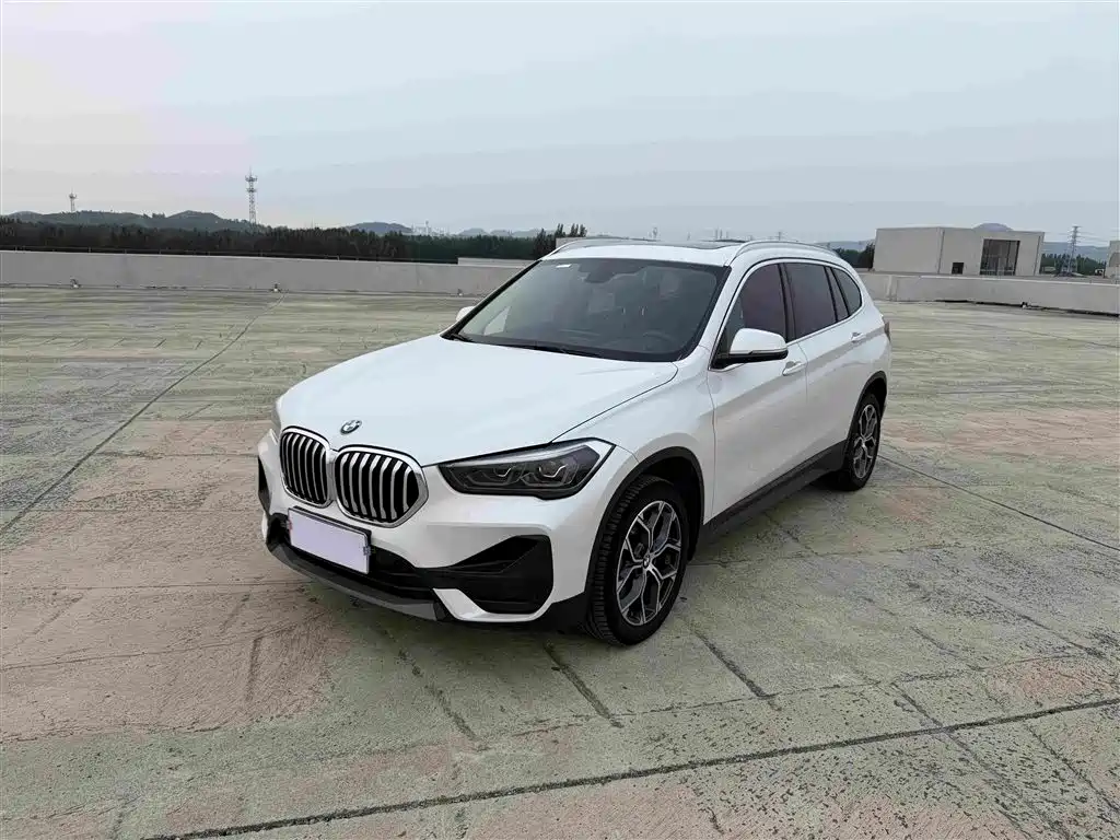 BMW X1 2023 — фото 1