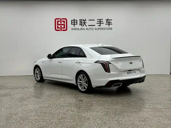 Cadillac CT4 2023