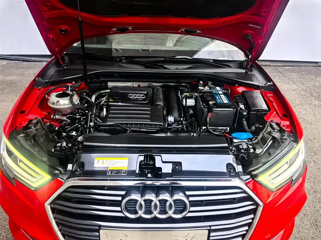 Audi A3 2019 — фото 10