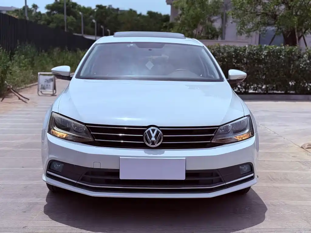 Volkswagen Sagitar 2017