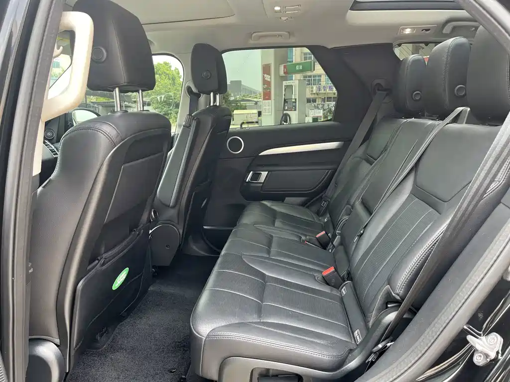Land Rover Discovery 2020 — фото 30