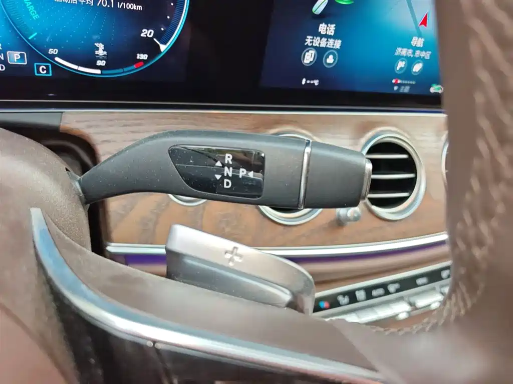 Mercedes-Benz E-Class 2022 — фото 10