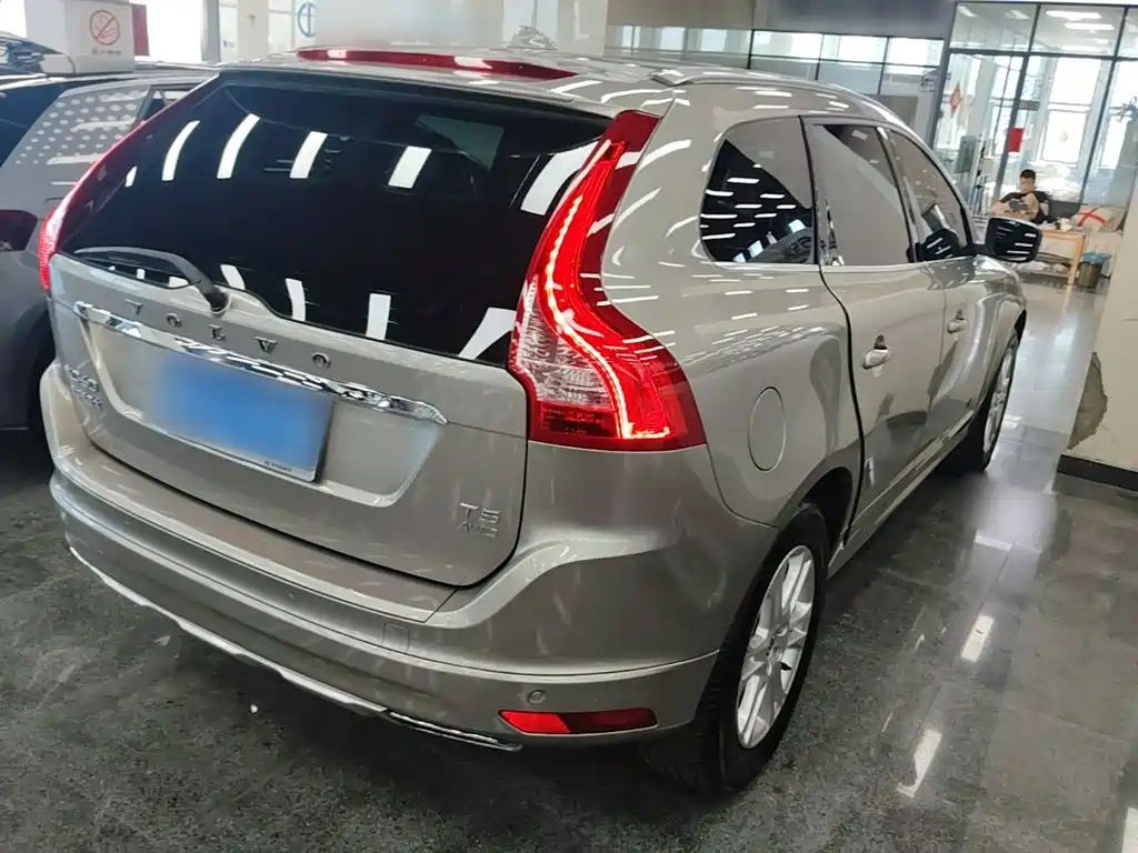 Volvo XC60 2015 — фото 7