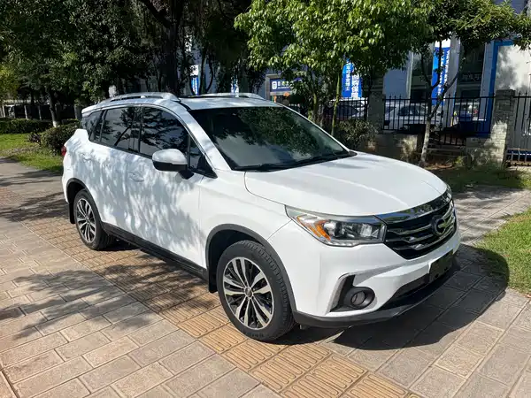 GAC Trumpchi GS4 2017