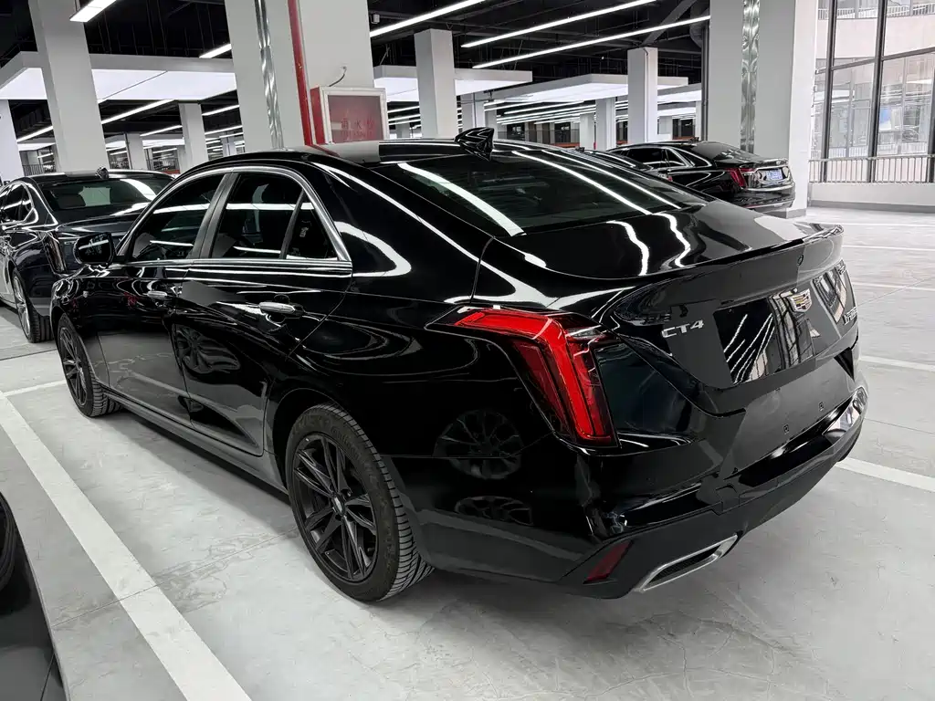 Cadillac CT4 2023 — фото 15