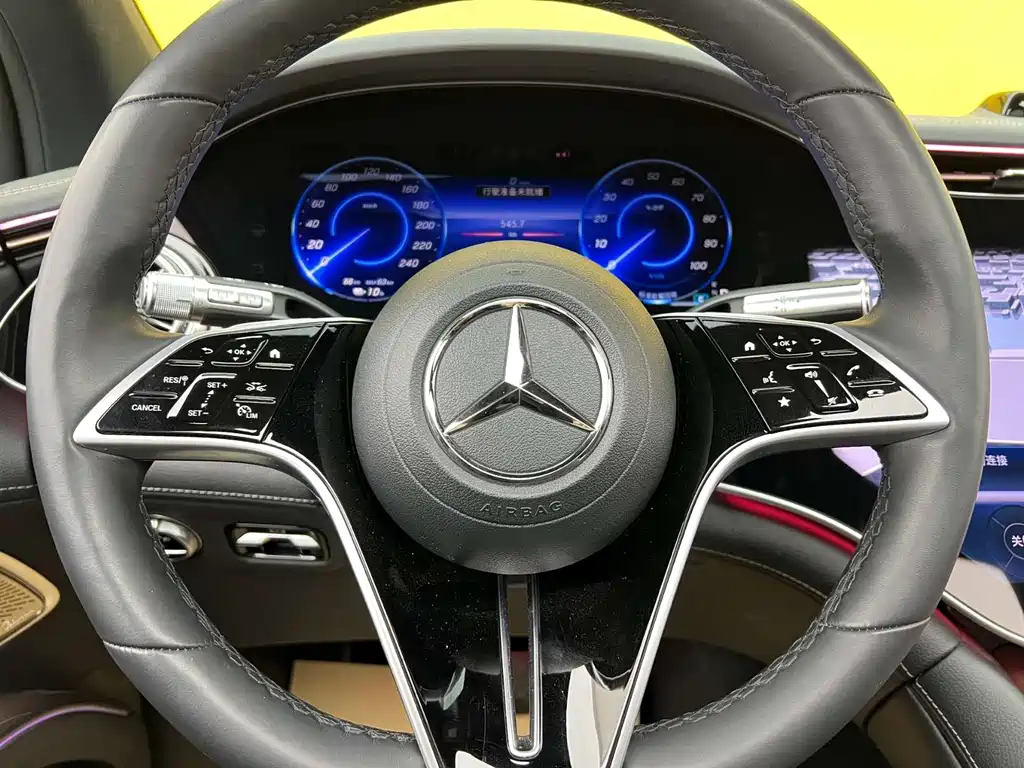 Mercedes-Benz EQS SUV 2025 — фото 11