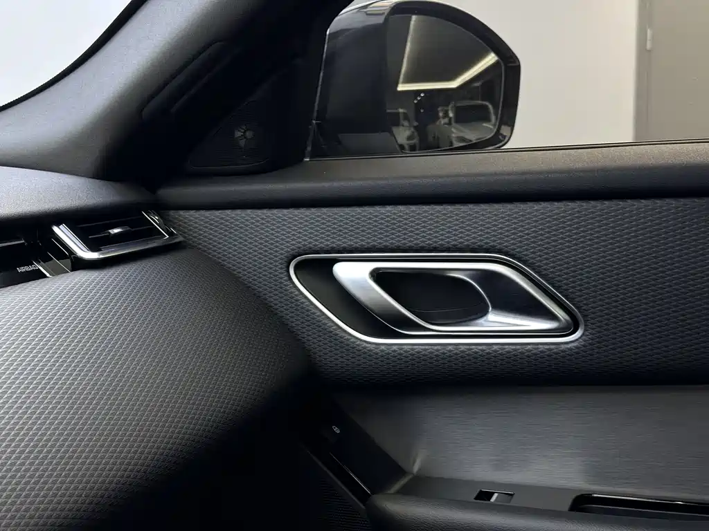 Land Rover Velar 2020 — фото 26
