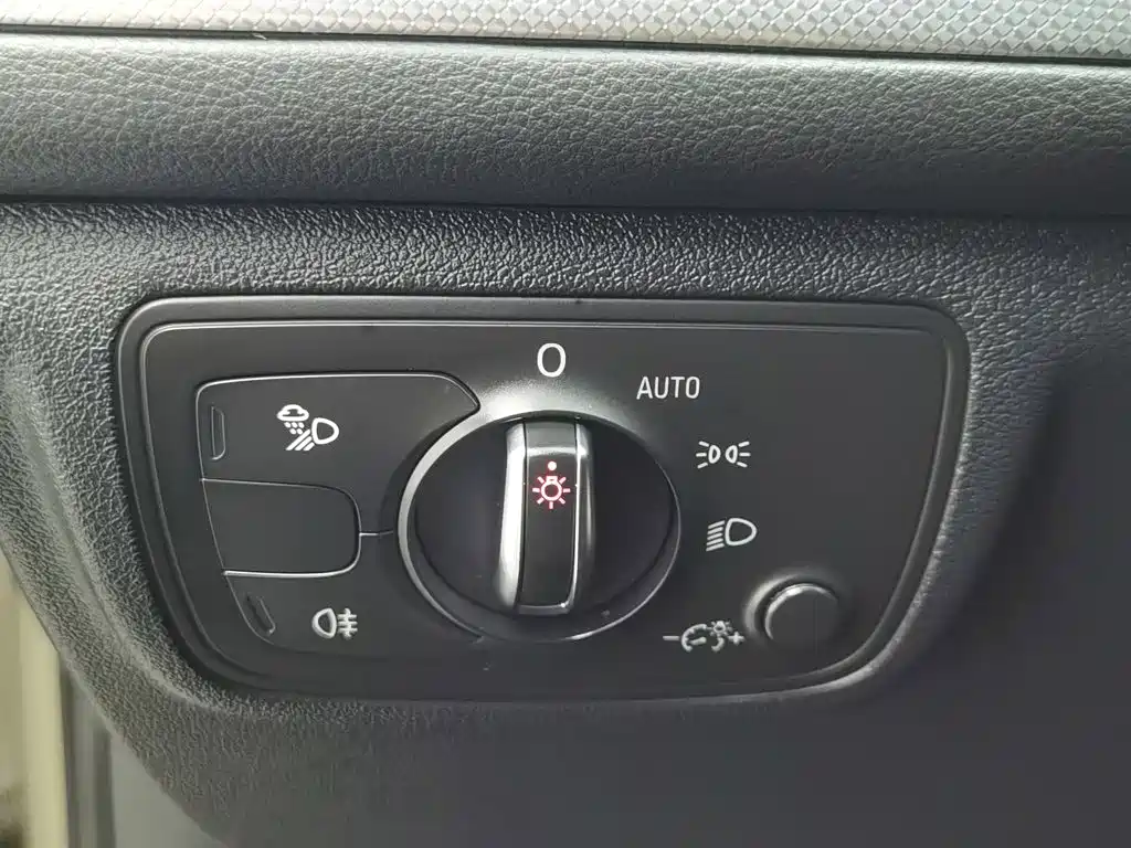Audi A6L 2015 — фото 21