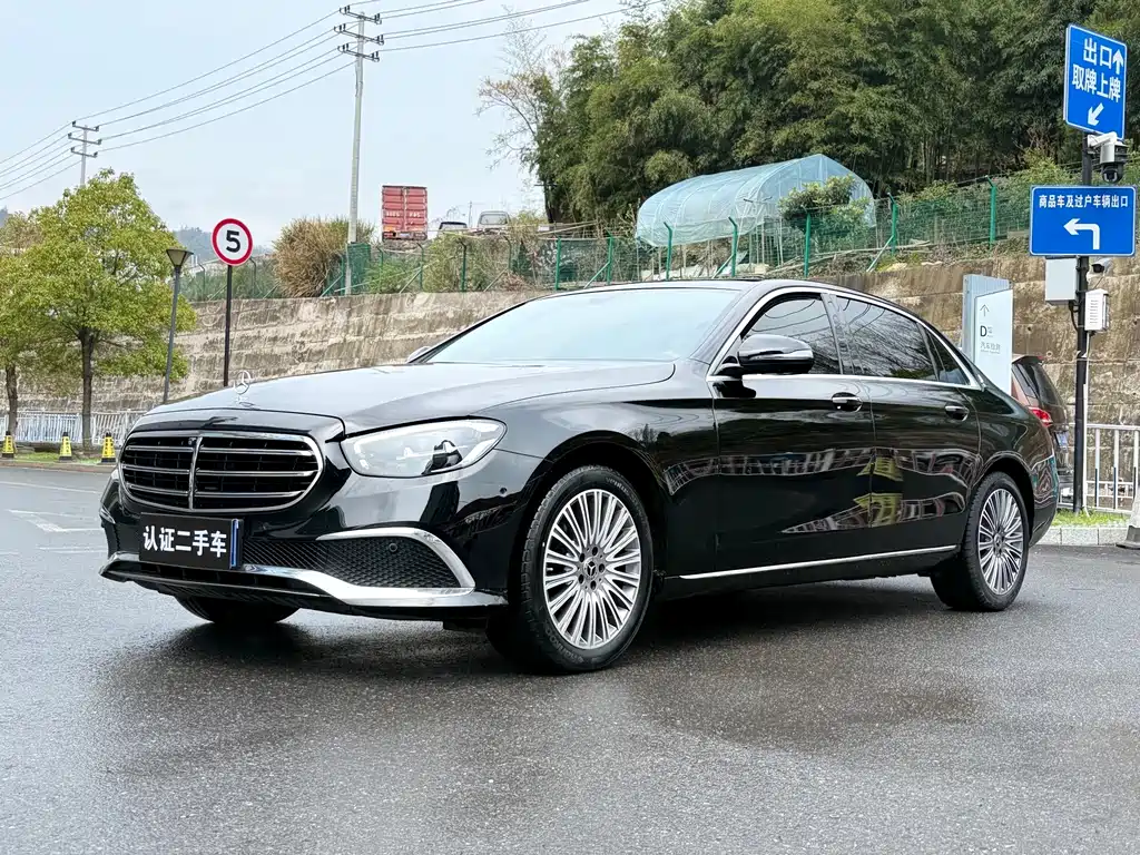 Mercedes-Benz E-Class 2022 — фото 1