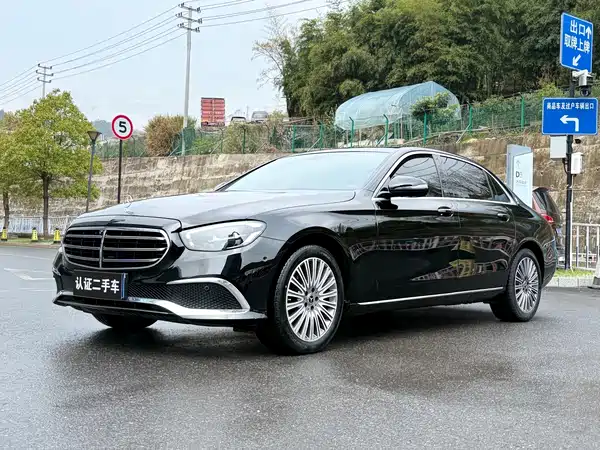 Mercedes-Benz E-Class 2022