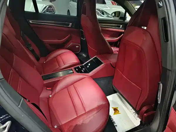 Porsche Panamera 2022