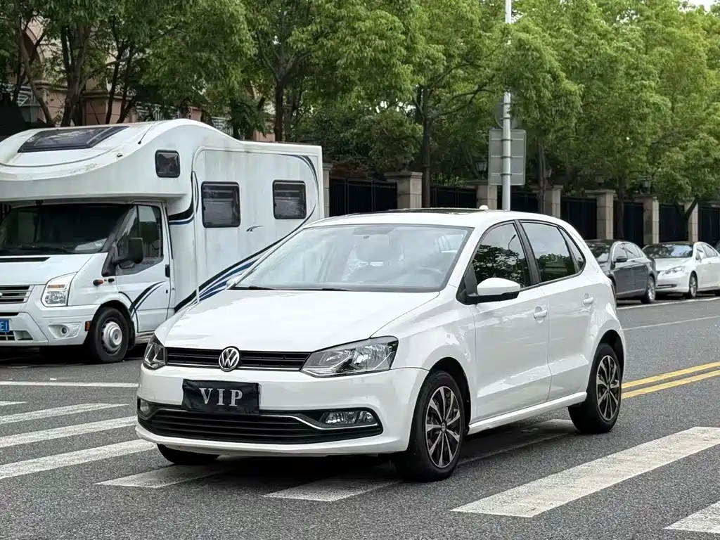 Volkswagen Polo 2017 — фото 1