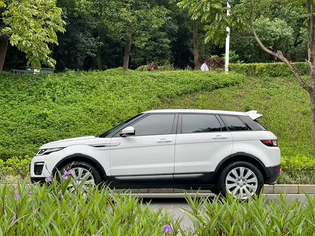 Land Rover Evoque 2018 — фото 17