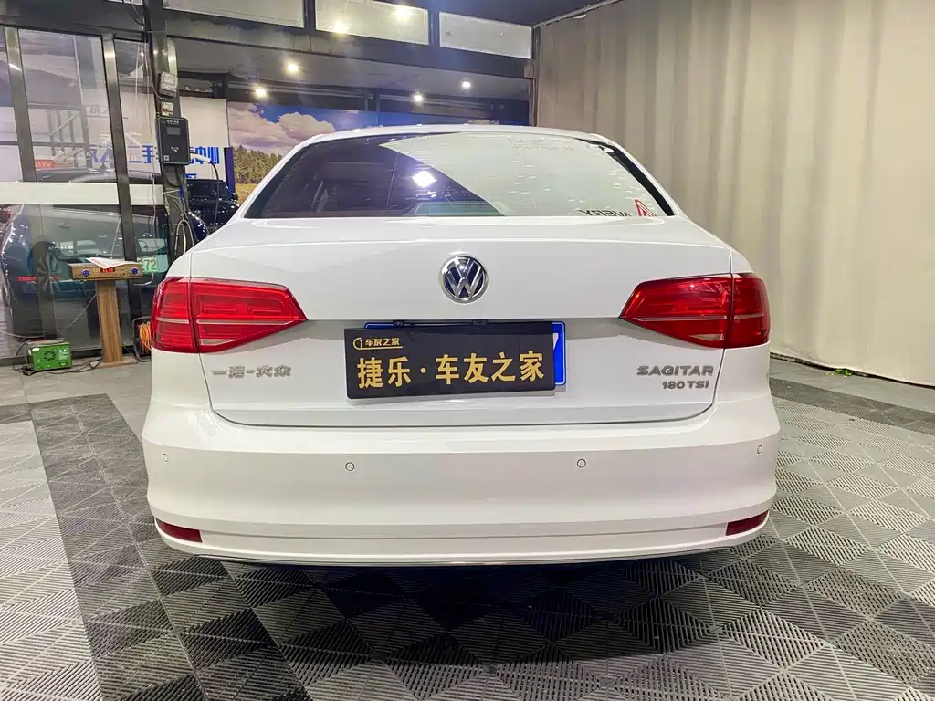 Volkswagen Sagitar 2017