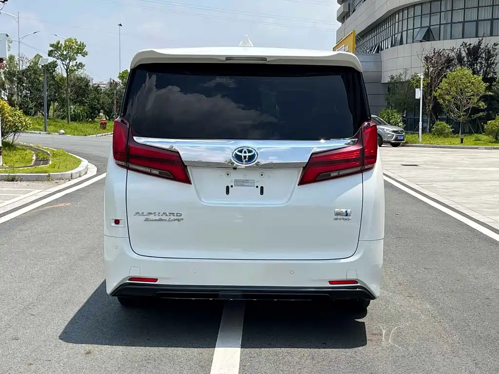 Toyota Alphard 2021 — фото 5