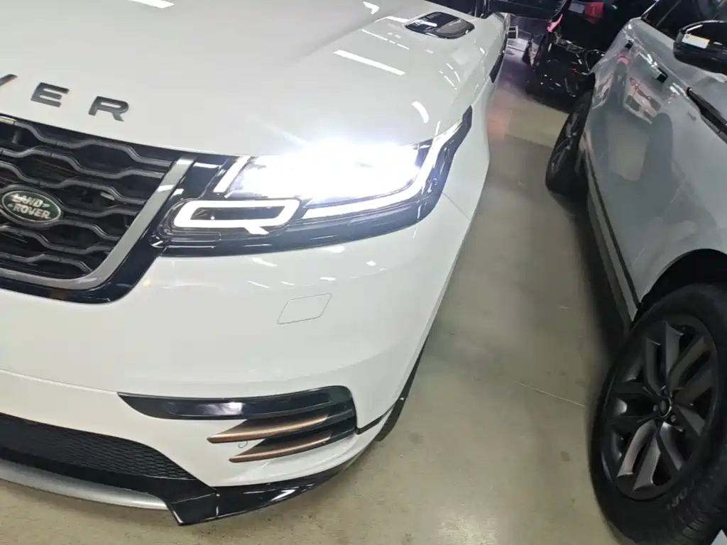 Land Rover Range Rover Velar 2019 — фото 24