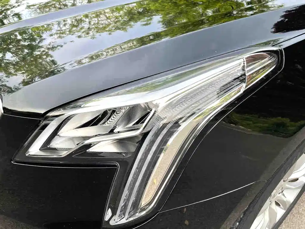 Cadillac XTS 2018 — фото 11